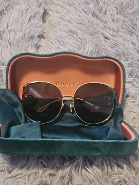 Gucci Gold Frame Sunglasses with Dark Gradient Lenses and Teal Velvet Case